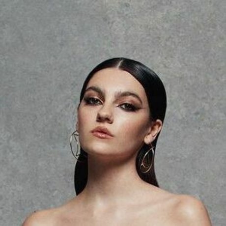 Emily Carey heiße nacktheit bild