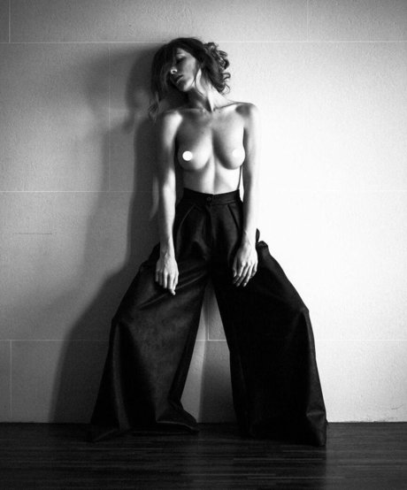 stiefschwester onlyfans perfekte erotische foto