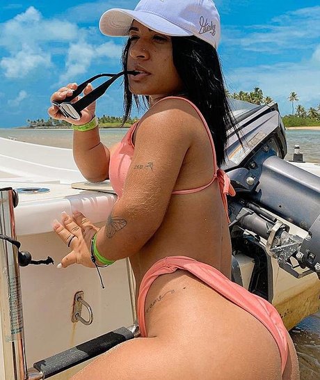 Dayanne Gomes schauspielerin perfekte bilder