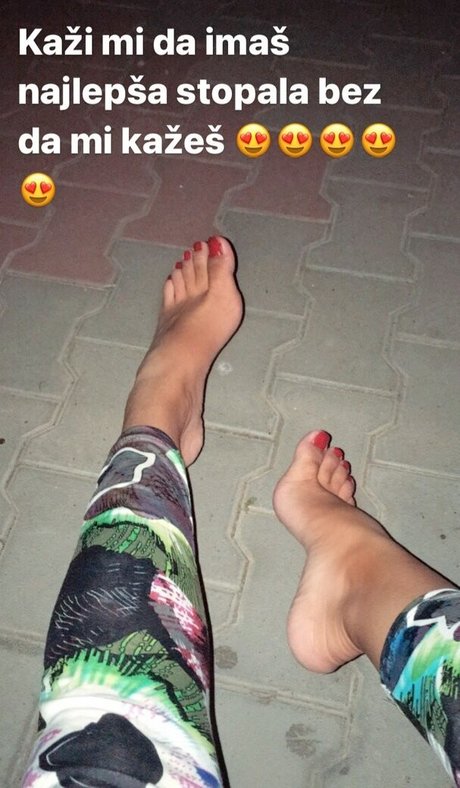 sportliche blonde onlyfans erotische heiße bild