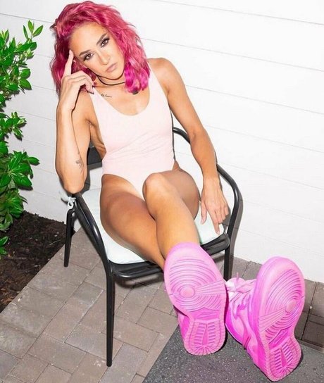 Nina nvk erotische nackte bild