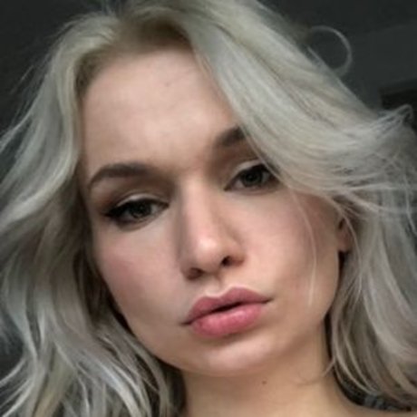 realzoieburgher_ model kunst bild