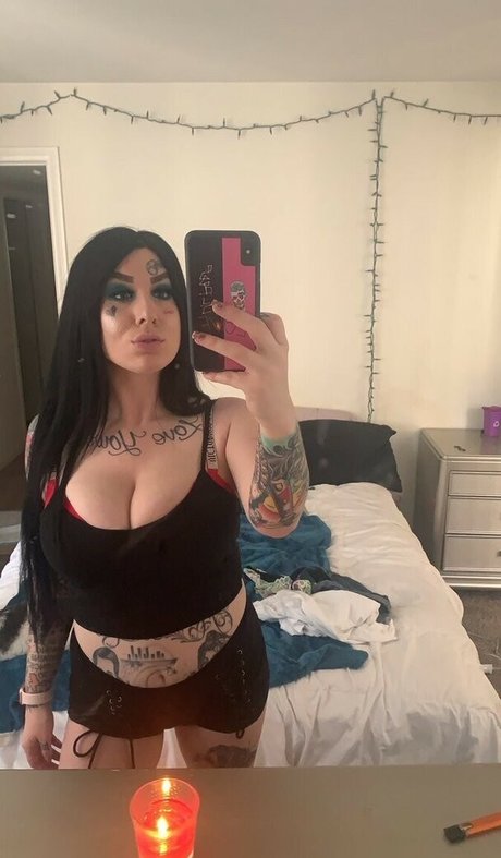 Courtdaplug exklusive sexy galerien