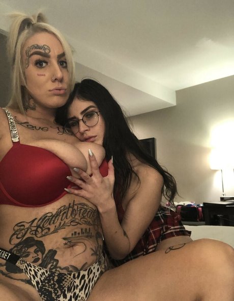 riesenschwanz shemale onlyfans kunst akt bilder