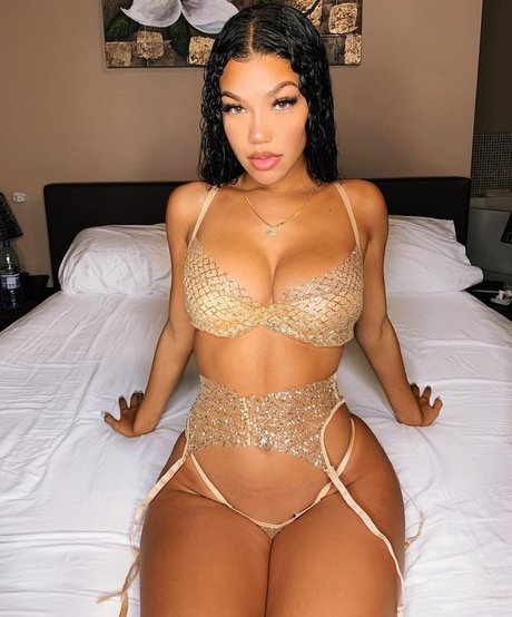 Tiona Fernan erotische sexy foto