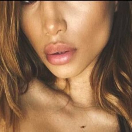 Kayleigh Marie freie erotische bild