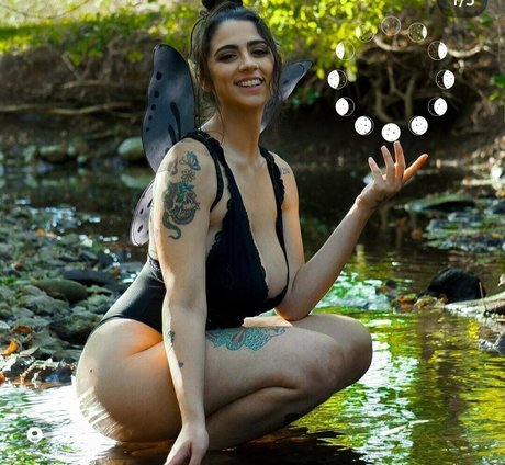 Danarhakos hübsche erwachsene bild