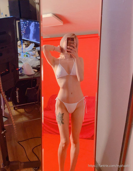 dünnes model onlyfans xxx pornographische foto