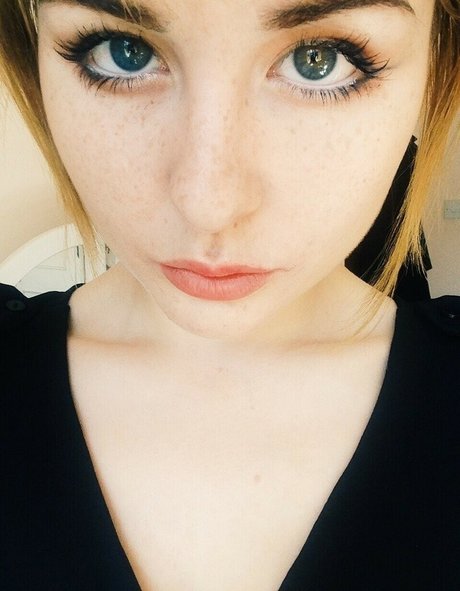 schwarze ebenholz-onlyfans kostenlose nackt bilder