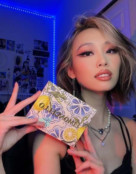 Chael dot freie erwachsene bilder