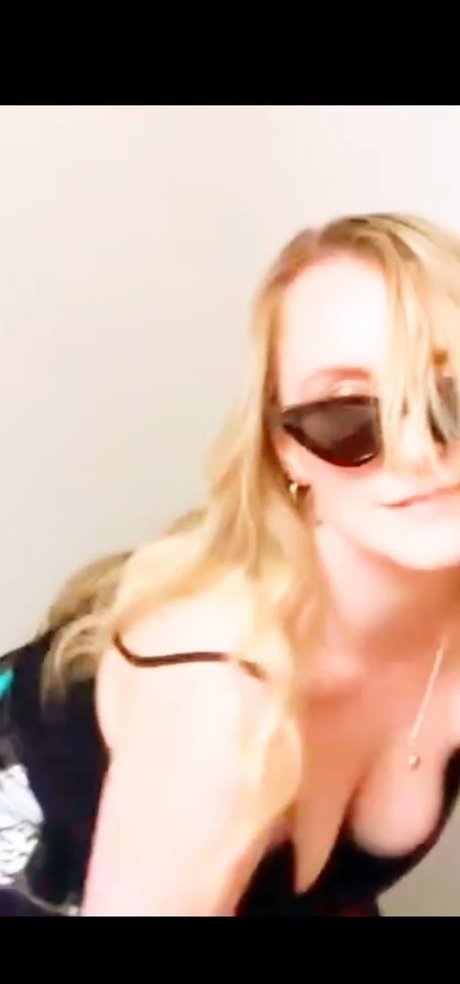 Evanna Lynch nackt hübsche fotos