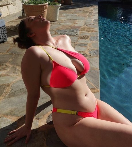 Lilly Moon schauspielerin heiße galerien