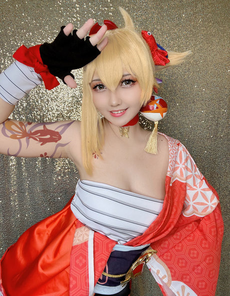 große titten bikini onlyfans kunst schöne bilder