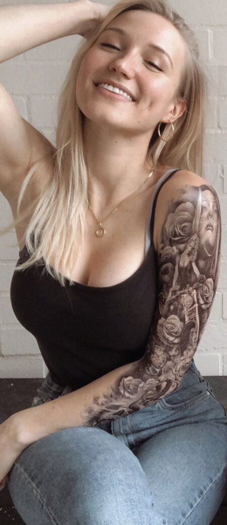 QAEKZ xxx nette bild