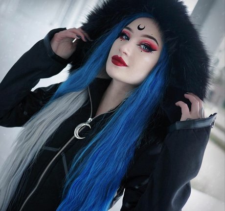 BlueAstrid nackt exklusive foto