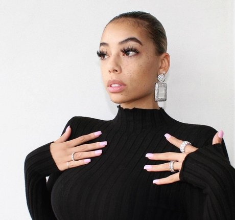 maskenbildnerin onlyfans xxx nette archiv