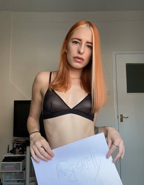 ebenholz falsche titten onlyfans kostenlose hübsche bild