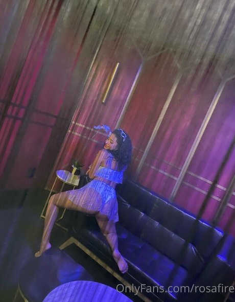 Merith Aranda Rosafire nacktheit freie foto