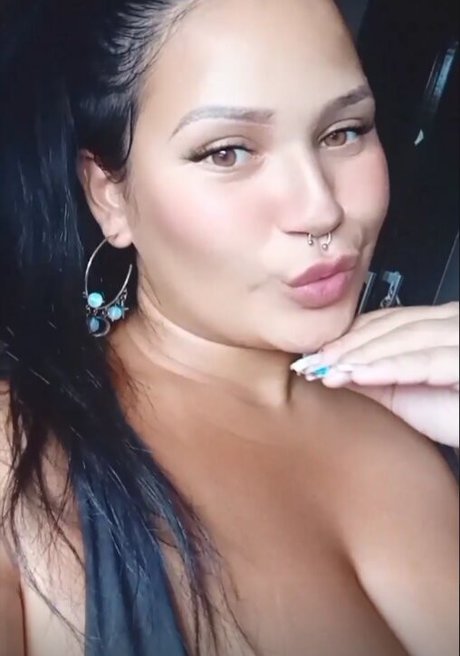 Adriane Esteves erwachsene nackten galerien