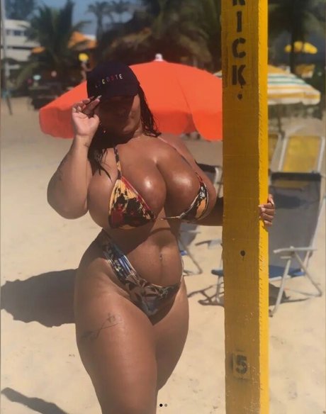 Adriane Esteves pornografische bild