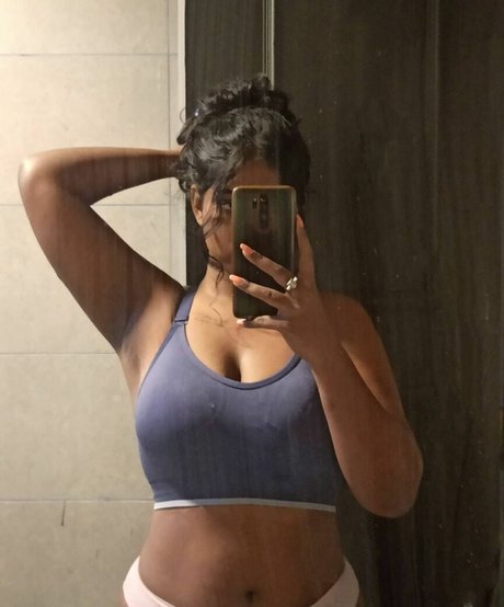 asiatischer squirt onlyfans kunst sexy bilder