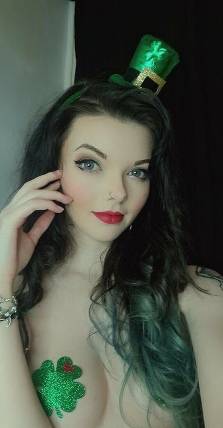 kurvige xxx onlyfans hübsche nackte bilder