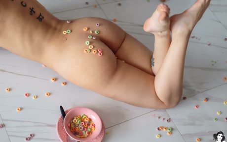 nur fans mit heller haut kunst freie bilder