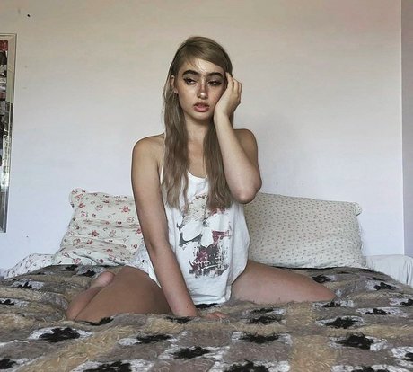 utrenjaevangelia schauspielerin nette galerie