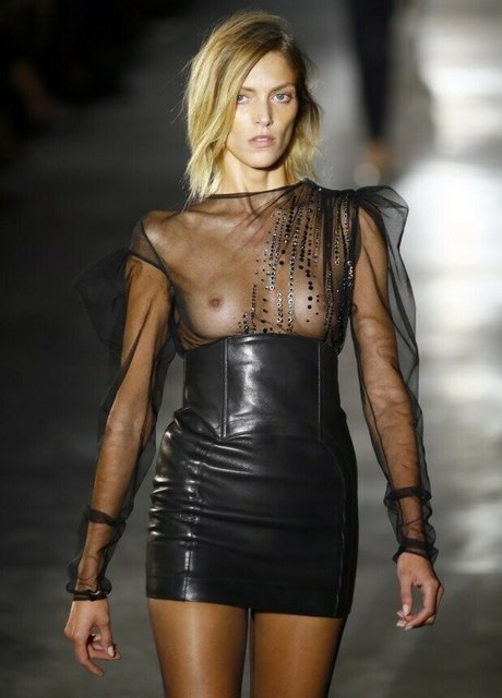 Anja Rubik exklusive nackte bild