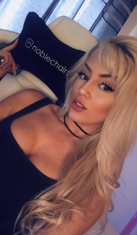 boss-onlyfans freie akt bild