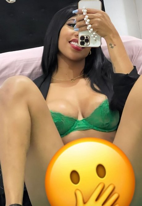 Julha Souza xxx sexy bild