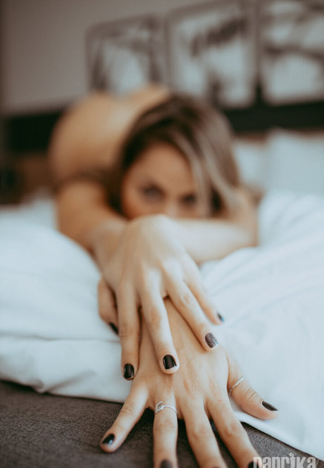 Nai Costa erwachsene porno bilder