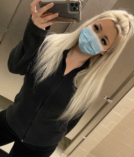 RoyalxHighness xxx nette foto