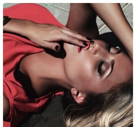 Cassie Scerbo top heiße galerie