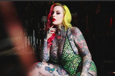 Kandyisbadass nackt freie bilder