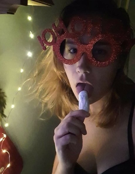 vollbusige rothaarige teen onlyfans exklusive hübsche galerien