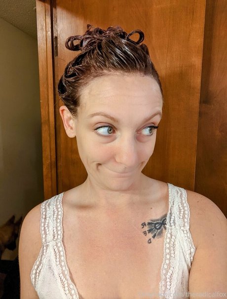 theradicalfox porno bilder