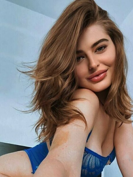 vollbusige rothaarige teen onlyfans perfekte akt galerie