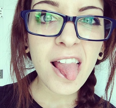 MalAfterMidnight nackt schöne fotos