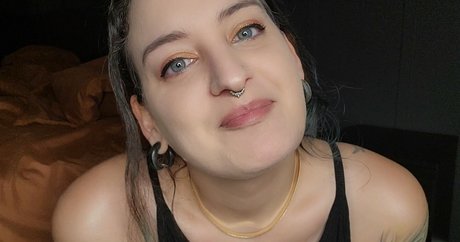 mollige emo-onlyfans freie kunst galerie