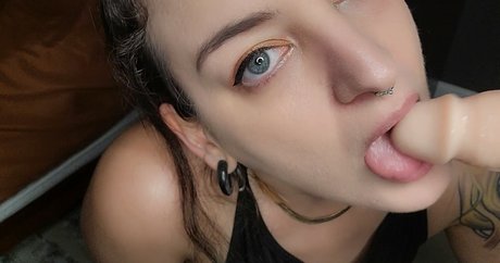 MalAfterMidnight exklusive akt galerie