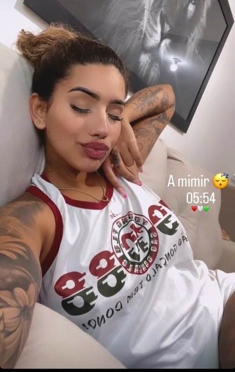 vollbusige rothaarige teen onlyfans kunst archiv