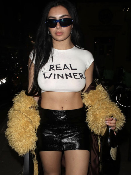 japanische solo-onlyfans erotische schöne bilder