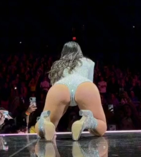 latina-mutter nur fans kostenlose akt bild