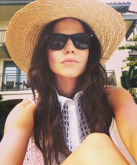 Tammin Sursok model heiße bilder