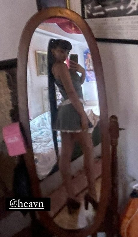 Rowan Blanchard model foto