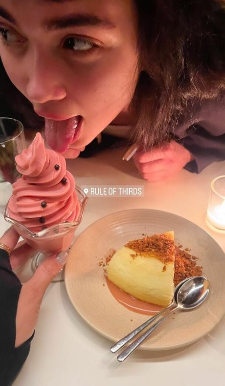 Rowan Blanchard pornostar nackt bild