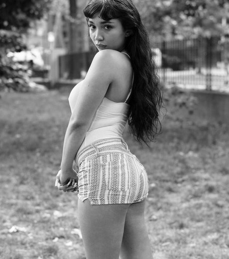 Rowan Blanchard sexy pornostar archiv