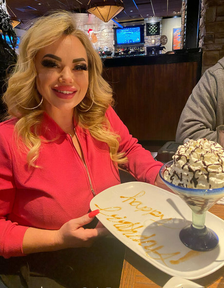 hotwife-onlyfans kunst bild