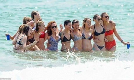 asiatische gilf-onlyfans erwachsene xxx bild